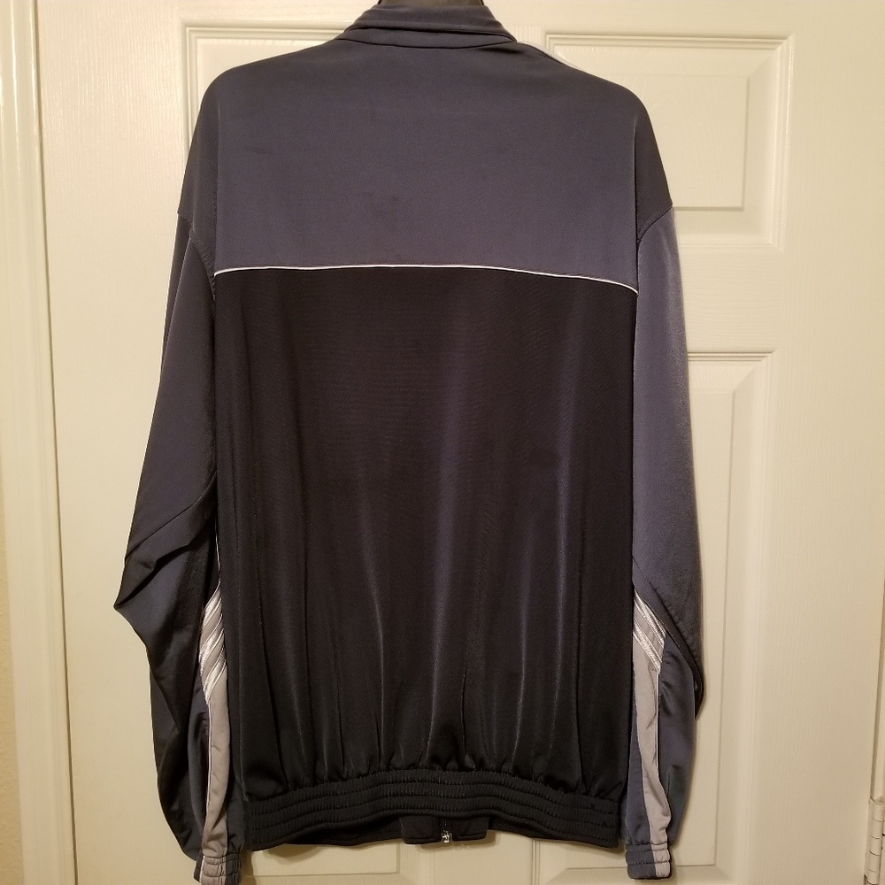 Adidas jacket full zip size XL - Picture 2 of 6